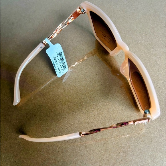 Jessica Simpson Chic Cateye Nude Sunglasses - Picture 3 of 4